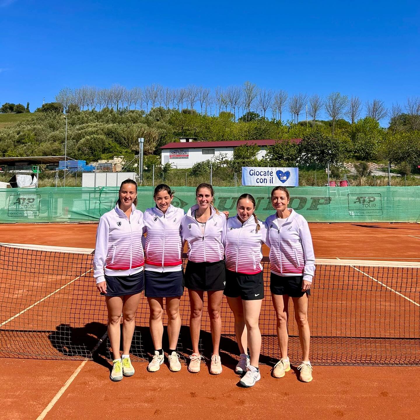 La squadra femminile dello Junior Tennis Milano che disputa il campionato di Serie B1 2024